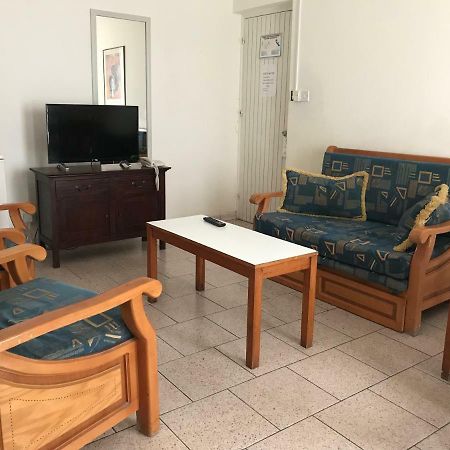 Daphne Hotel Apartments Paphos Buitenkant foto