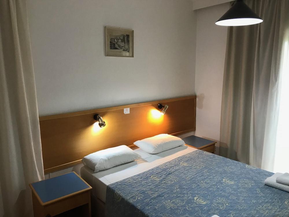 Daphne Hotel Apartments Paphos Buitenkant foto