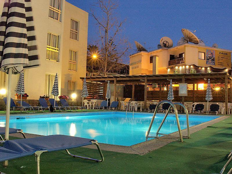 Daphne Hotel Apartments Paphos Buitenkant foto