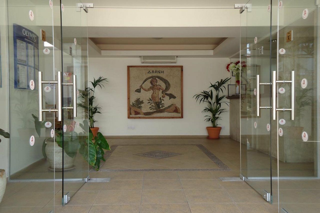 Daphne Hotel Apartments Paphos Buitenkant foto